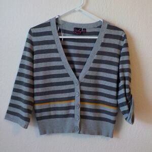 Take Out Gray Crop Sweter Stripes Cardigan Knit Top Button Up Fits size Medium